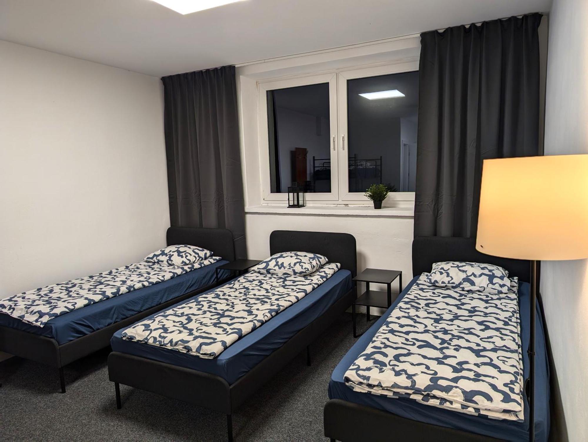 Hostel Baraczek Lotnisko Leszno Leszno  Zewnętrze zdjęcie