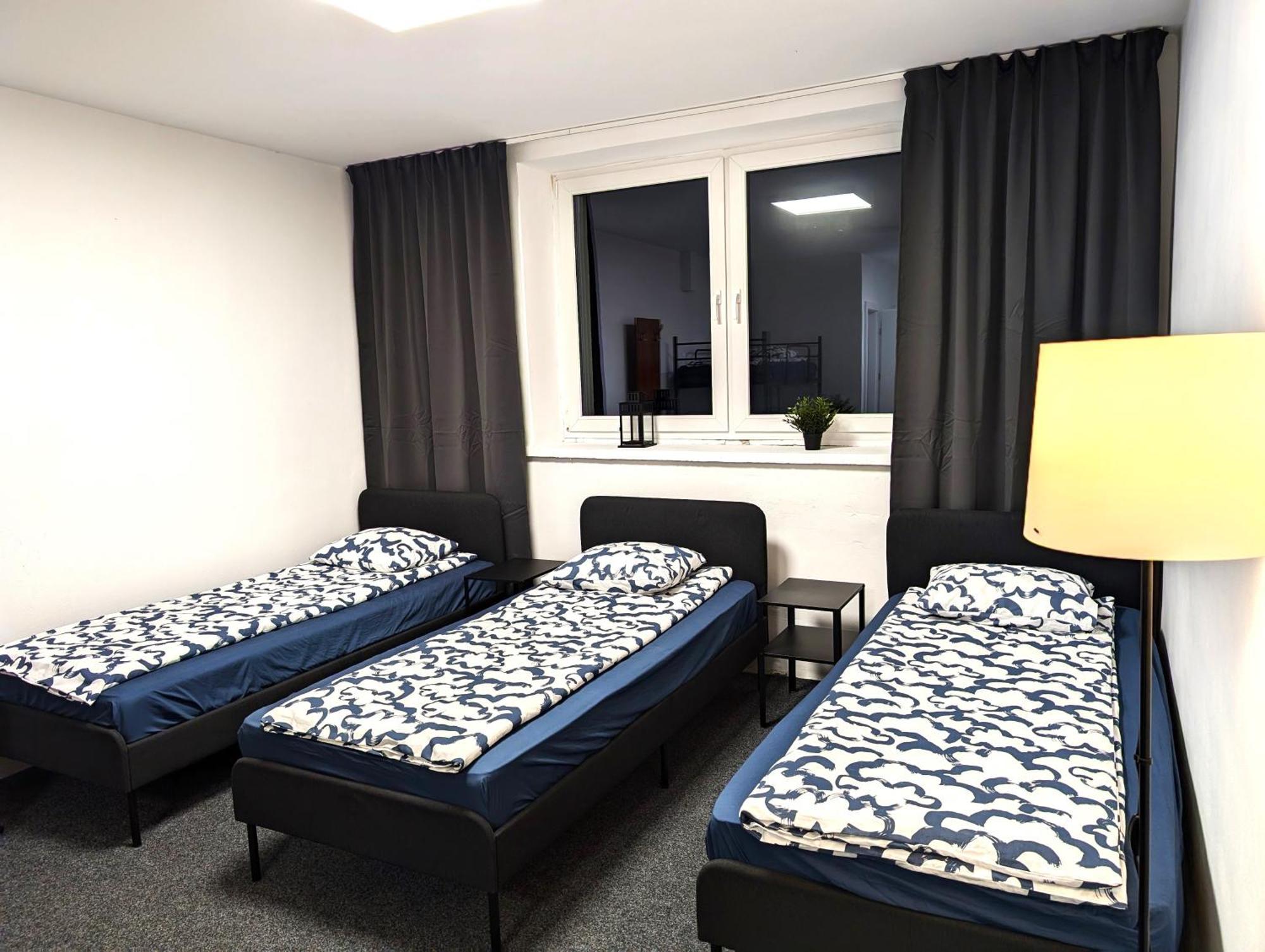 Hostel Baraczek Lotnisko Leszno Leszno  Zewnętrze zdjęcie
