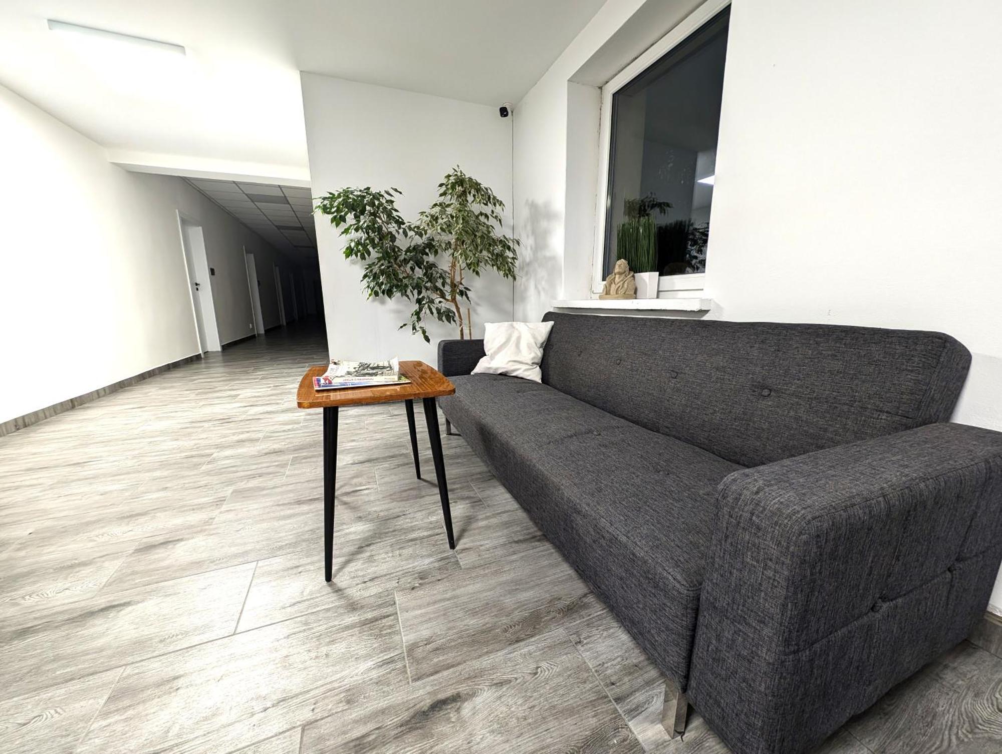 Hostel Baraczek Lotnisko Leszno Leszno  Zewnętrze zdjęcie